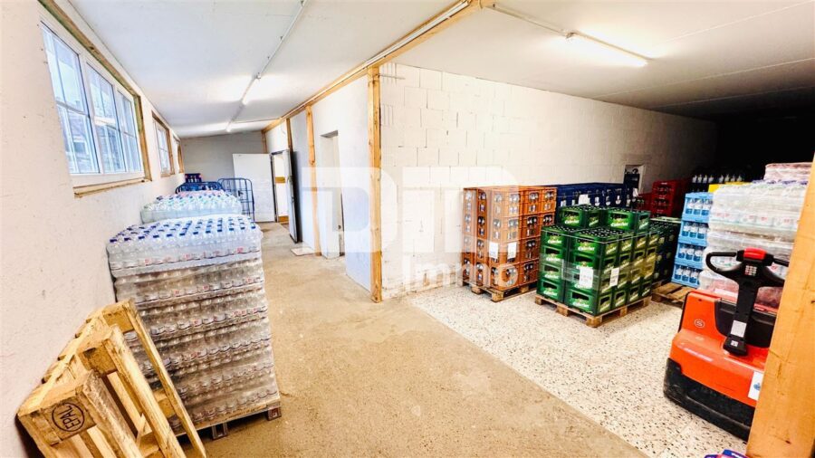 Modernisierter Gewerbekomplex (2 Gebäudeteile) mit langfristigem Mieter + freie Flächen im OG - Gebäude 3 EG Getränkemarkt